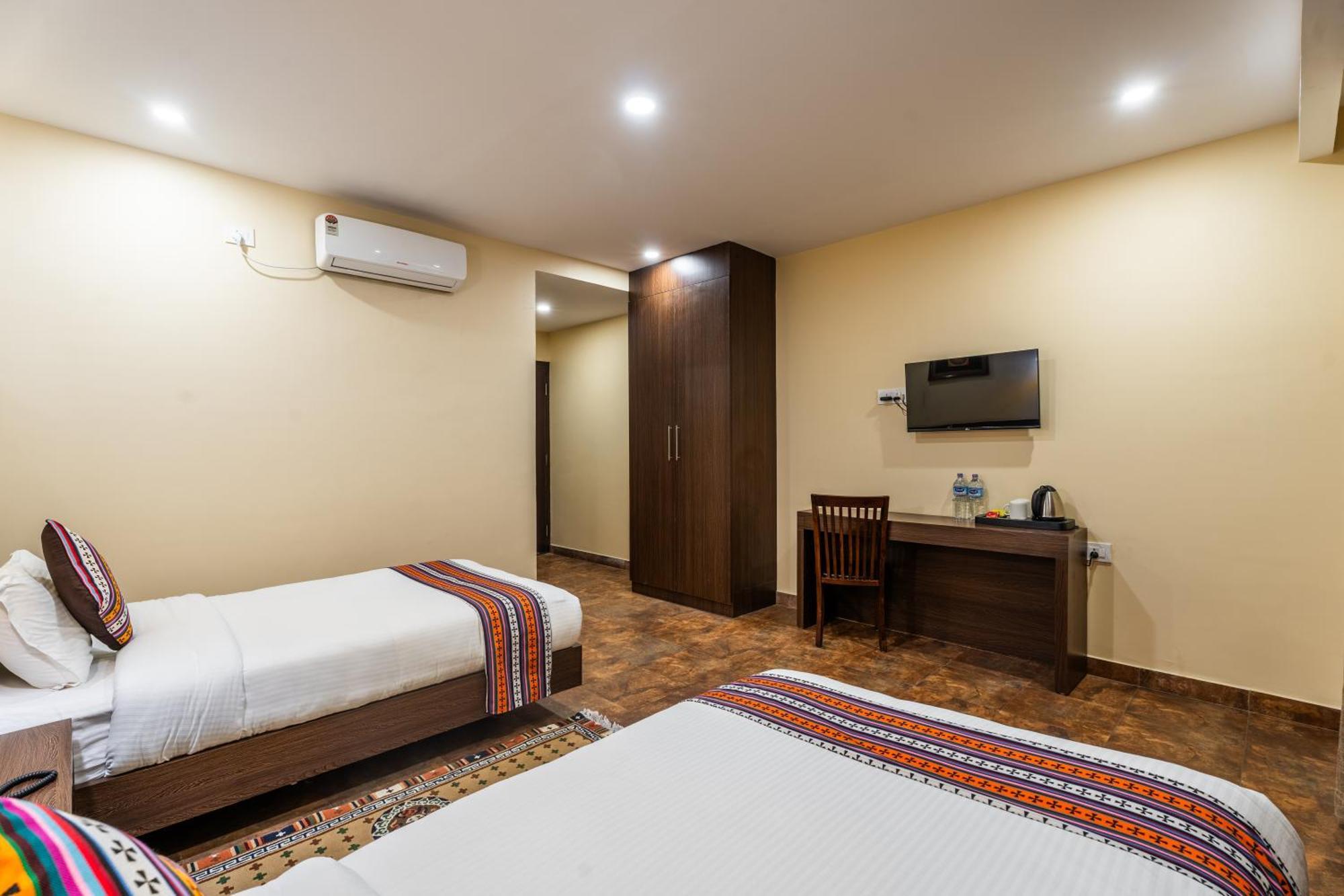 Hotel Yukhang Катманду Екстериор снимка