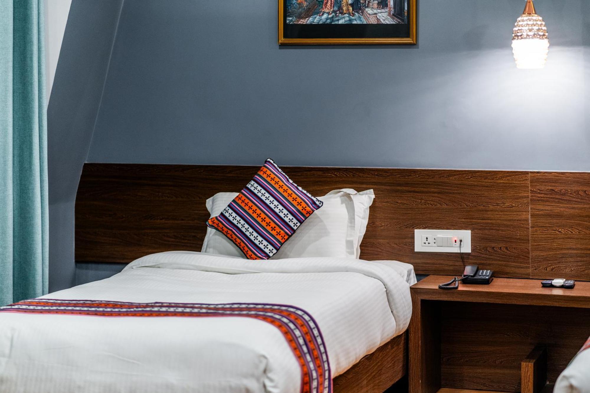 Hotel Yukhang Катманду Екстериор снимка